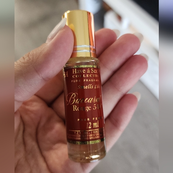 Baccarat Rouge 540 Inspired Perfume Oil Roll New - Picture 2 of 2